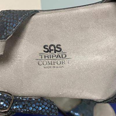 SAS Shoes Black Metallic Reptile Print Sandals Size 9