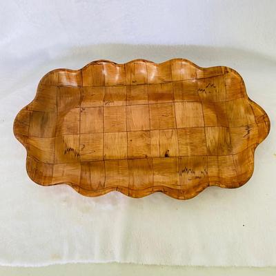 Lot of Wooden Bowls and Trays (LR-SL)