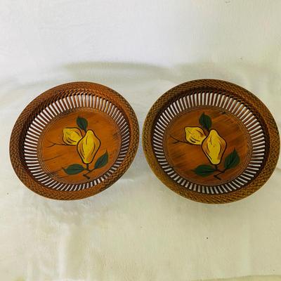 Lot of Wooden Bowls and Trays (LR-SL)