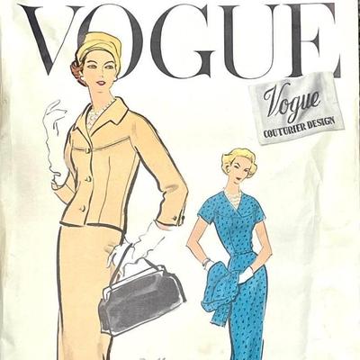 Vogue Couturier Design Printed and Perforated Pattern No. 960 size 16 bust 36 hip 38