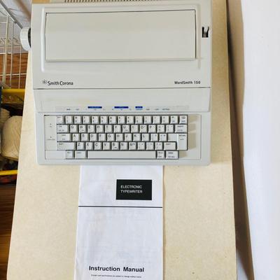 Smith Corona Electronic Typewriter    (CR - RH)