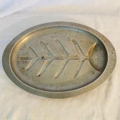 Lot of Platters and Cheese Boards (FR-SL)