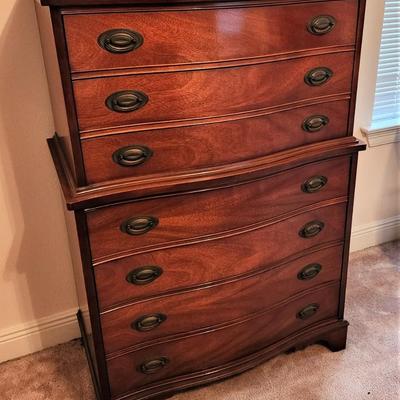 Lot #124  Vintage DIIXIE Furniture Company Chest of Drawers
