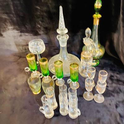 Elegant Glass Decanters and Glasses (FR-SL)