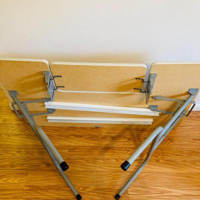Computer Desk    ( DR - RH)
