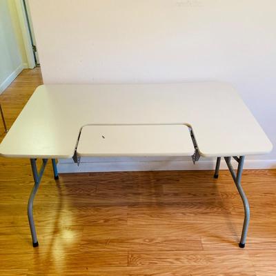 Computer Desk    ( DR - RH)