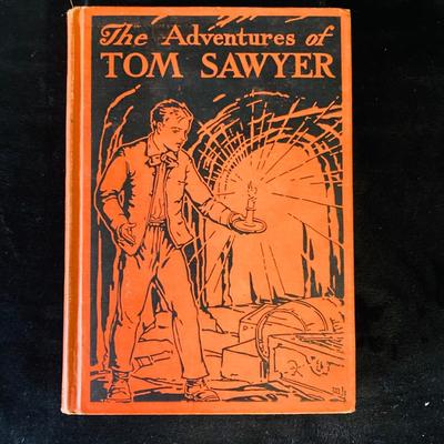 Little Women/Tom Sawyer & More Vintage Books.