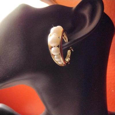 Pearl Beads and Gold Tone Hoops