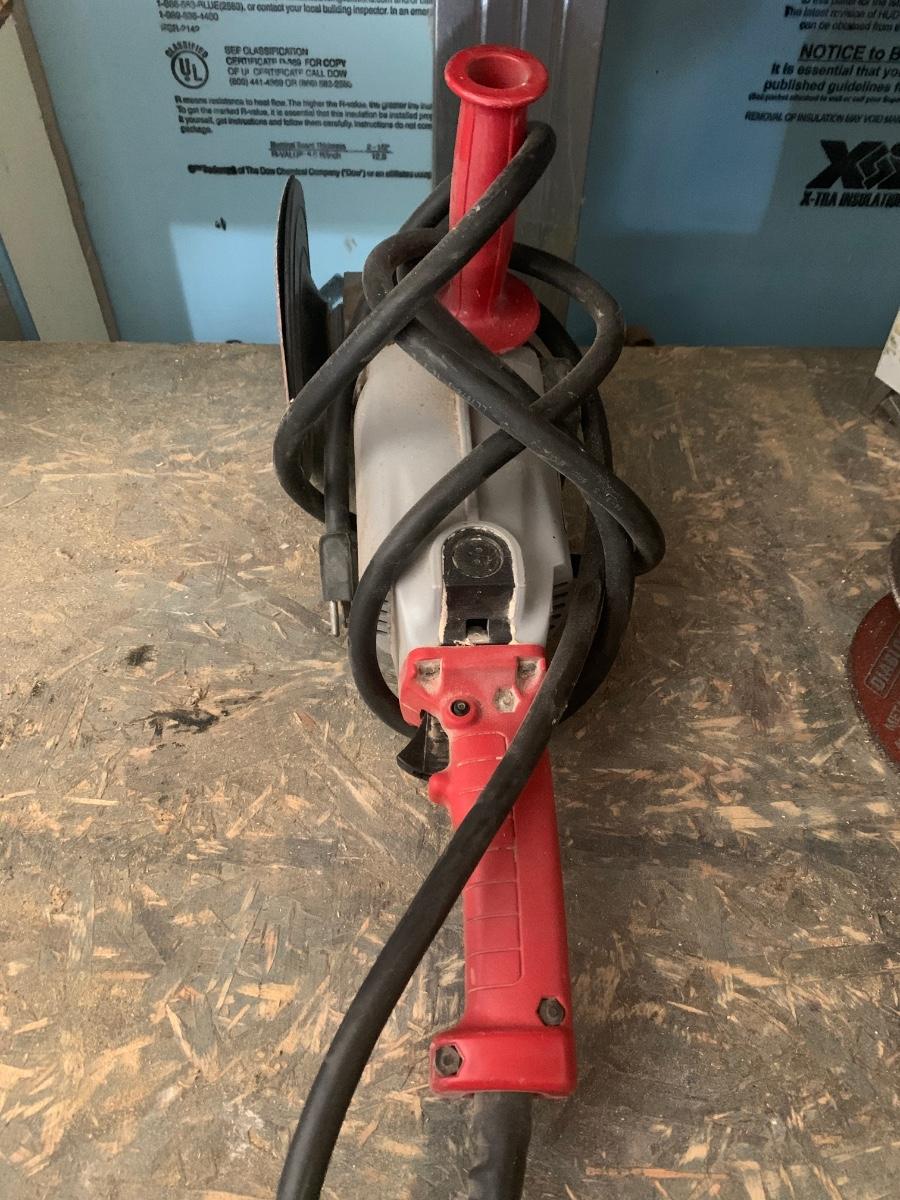 Milwaukee Heavy Duty Sander w/Attachments