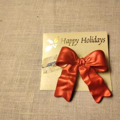 Vintage Christmas Bow Brooch