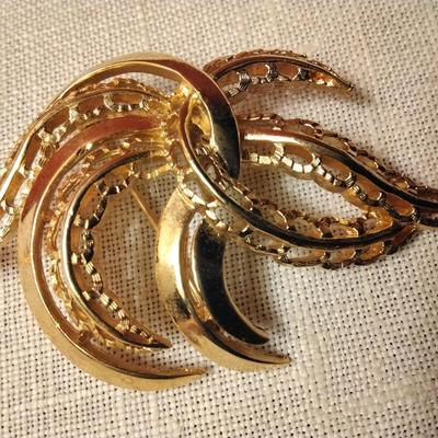 Trifari Leaf Brooch