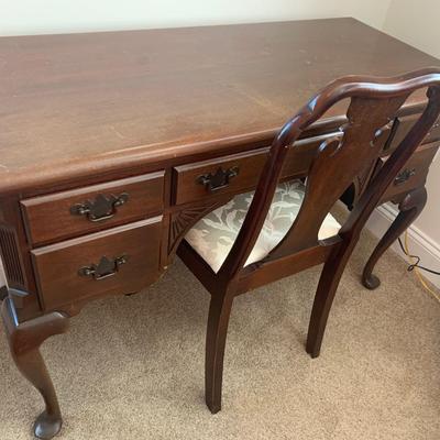 Mahogany Queen Anne Style Writing Desk w/Chair