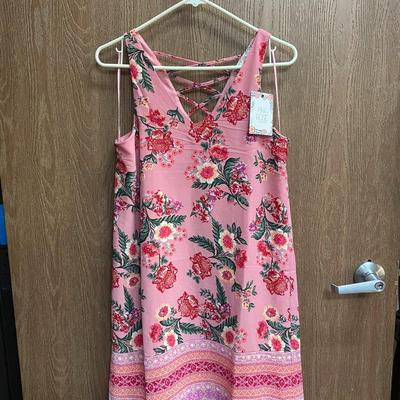 Sleeveless Pink Floral Pattern Springtime Summer Dress Coverup NEW with Tags Medium