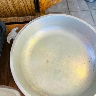 Lot of cookware Granite ware