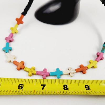 KNIT STONE CROSS NECKLACE