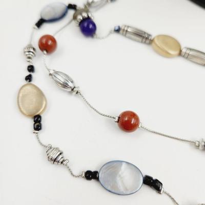 BEAUTIFUL HAND BLOWN GLASS MULTI TONED NECKLACE