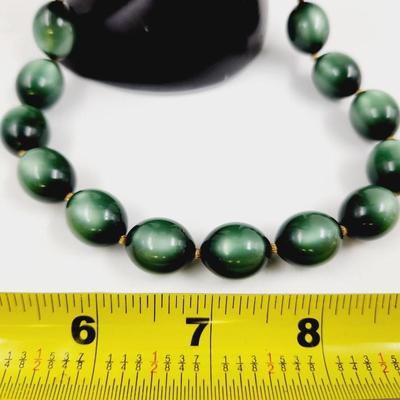VINTAGE LISNER DARK GREEN BEADED NECKLACE