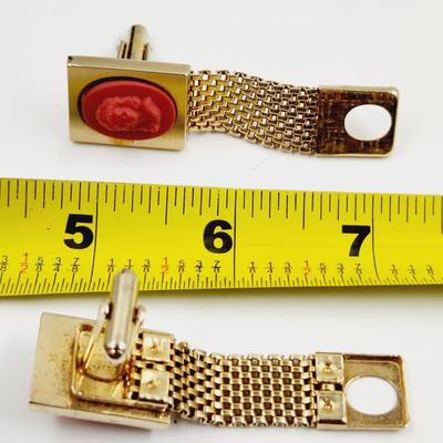 HICKOK GOLD TONED CAMEO CUFF LINKS