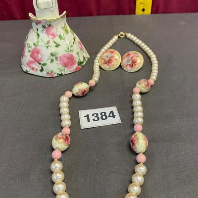 Floral necklace, earrings and nightlight