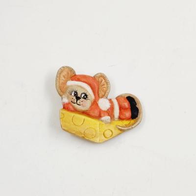 CUTE CHRISTMAS PIN - BROOCH