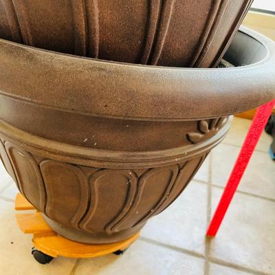 2 Large flower pots w/ 3 rolling stands
