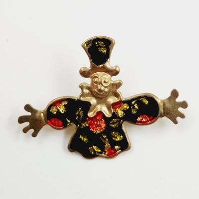 GOLD TONED CLOWN PIN