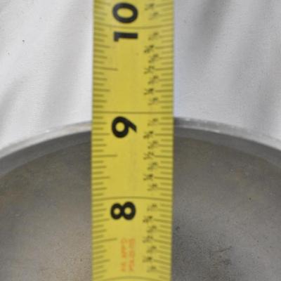 2 Imusa Pans, 12" and 9" Pans