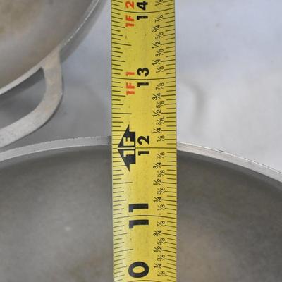 2 Imusa Pans, 12" and 9" Pans