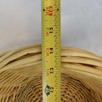 Small Wicker Basket, Round