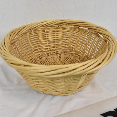 Small Wicker Basket, Round