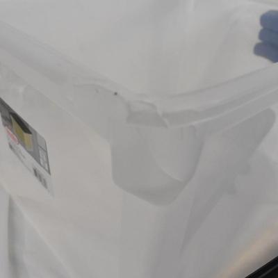 4 Clear Plastic Totes, With Lids, Small Cracks