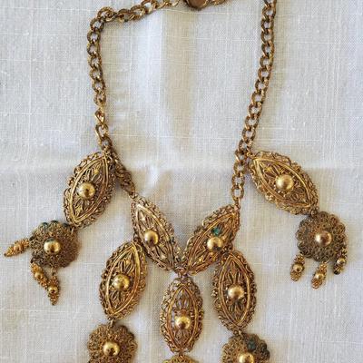 Lot of 3 Vintage Necklaces