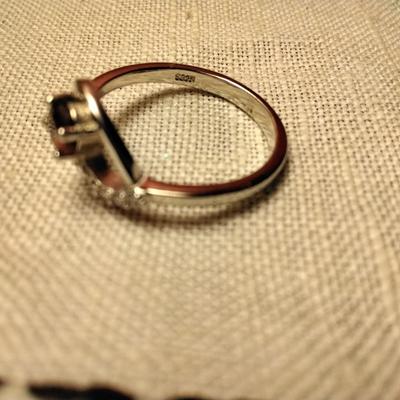 .30ctw Garnet & White Sapphire 925 Sterling Silver Size 6
