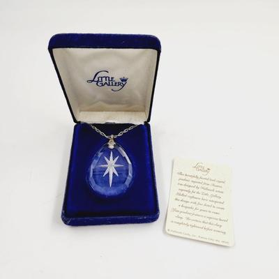 VINTAGE HALLMARK CARDS LITTLE GALLERY LEAD CRYSTAL STAR NECKLACE