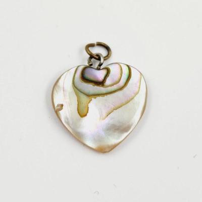 MOTHER OF PEARL HEART SHELL PENDANT