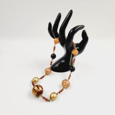 ECLECTIC WOOD & HAND PAINTED NECKLACE