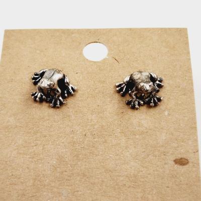 PEWTER SMALL SITTING FROG EARRINGS