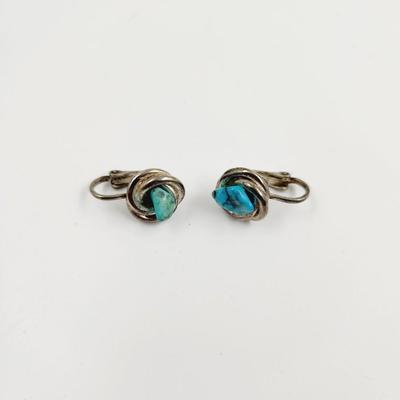 VINTAGE SILVER TONED & TURQUOISE CLIP ON EARRINGS