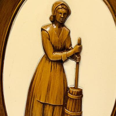Syroco Wall Plaque Pioneer Pilgrim Woman