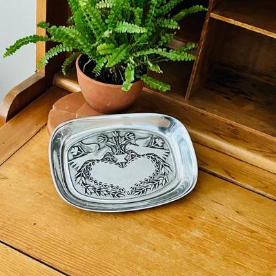 Wilton Armetale Lovebirds Heart Pewter Tray