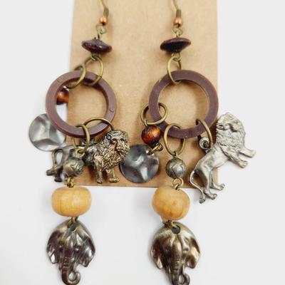 BEAUTIFUL ELEPHANT & LION DANGLE EARRINGS