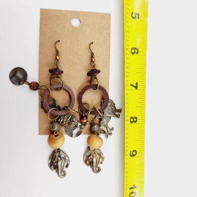 BEAUTIFUL ELEPHANT & LION DANGLE EARRINGS