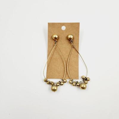 MATTE GOLD TONED HOOP EARRINGS