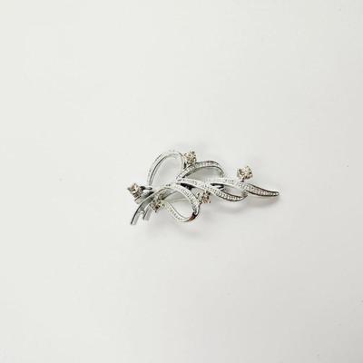 VINTAGE GERRY SILVER TONED BOUQUET BROOCH