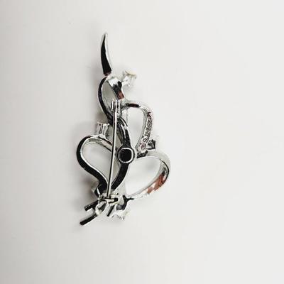 VINTAGE GERRY SILVER TONED BOUQUET BROOCH