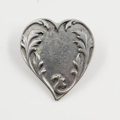 CUTE PEWTER HEART PIN