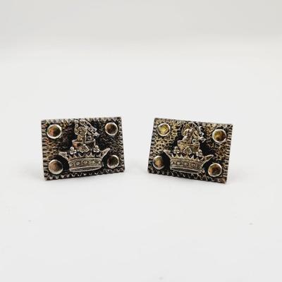 SIGNED VINTAGE SILVER TONED SIGNED CROWN CUFF LINKS