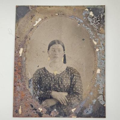 1800S TIN TYPE WOMAN PORTRAIT PICTURE