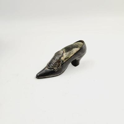 ANTIQUE SILVER TONED HIGH HEEL PIN CUSHION