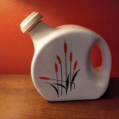 Vintage Universal Cambridge China Red Cattail 32 Oz Canteen Jug with Stopper
